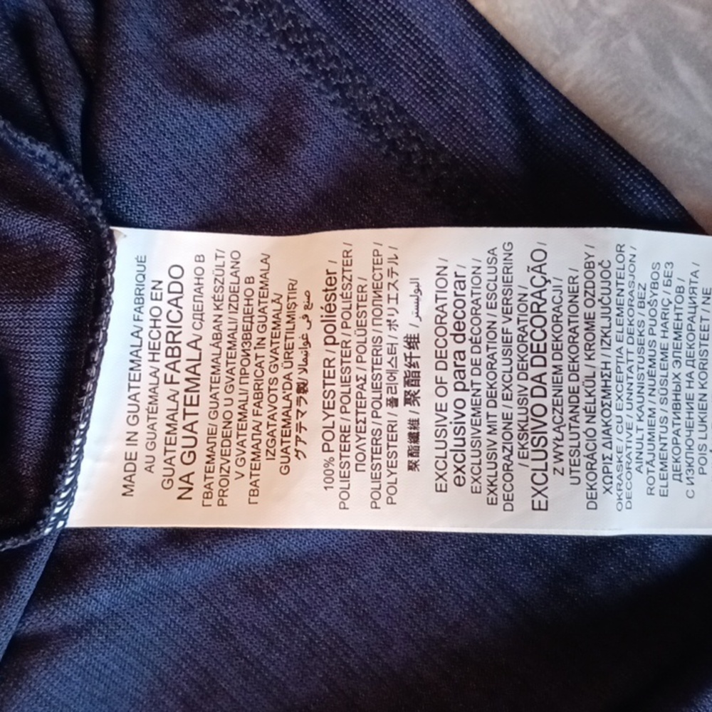 3~ Seattle Seahawks Tee Shirts in size Large - Picture 9 of 9